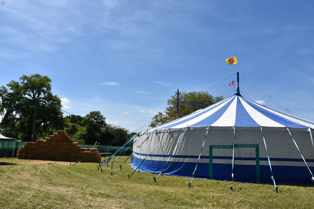 připojte se k arverne fun běh brayaud - zábavná a dynamická běžecká událost plná energie a společenské atmosféry pro všechny věkové kategorie.