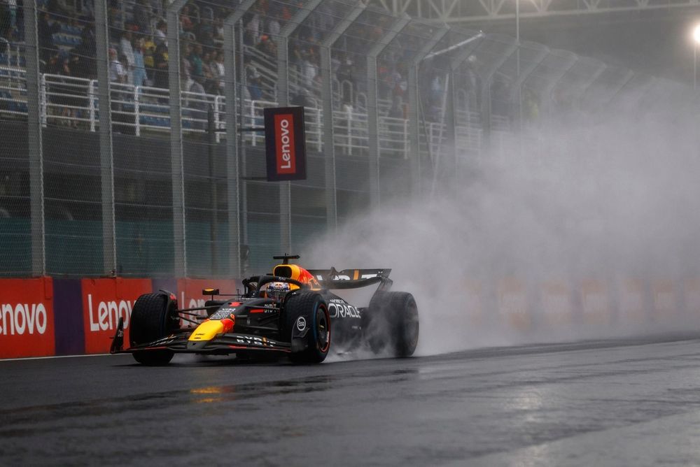 f1 brazílie: verstappen předvedl skvělý výkon, zatímco ferrari zaznamenalo zklamání ve závodě plném dramat.