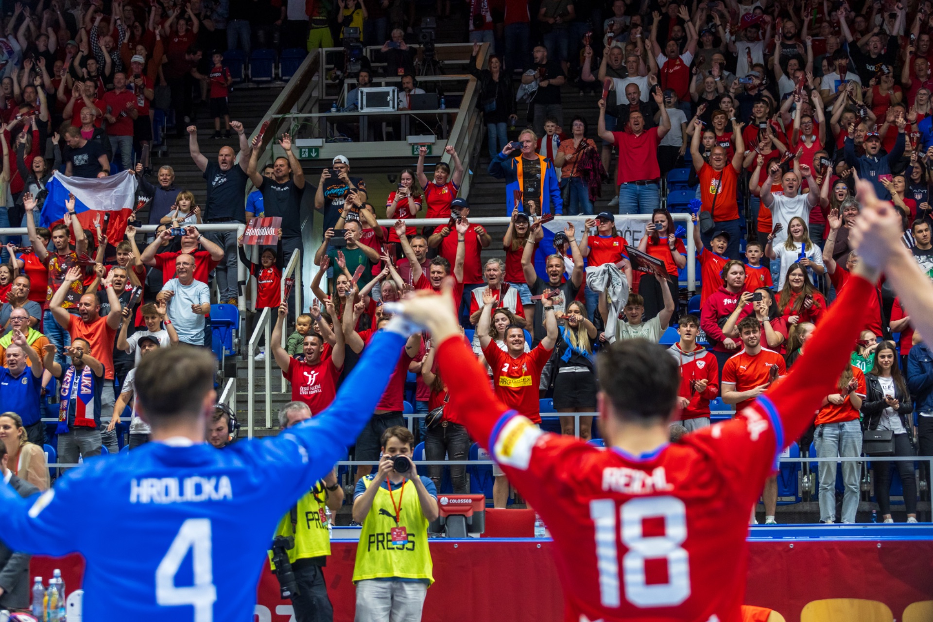 objevte mistrovství světa v házené a jeho globální rozšíření před loh 2028. sledujte nejnovější zprávy, týmy a trendy v tomto dynamickém sportu.