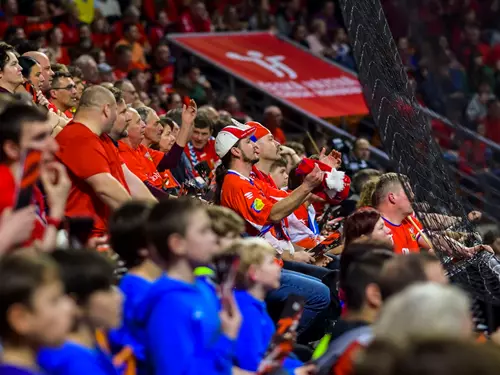 aixanéští plánují zavést denní hodinu sportu od roku 2026, aby podpořili zdraví a aktivní životní styl obyvatel.