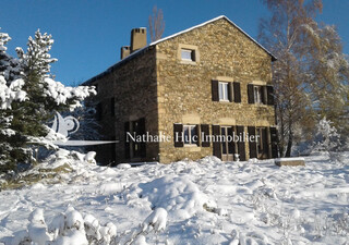 sportovní integrace fotbalu ve škole ve font-romeu: podpora týmové spolupráce, zdravého životního stylu a rozvoje dovedností mladých sportovců v krásném horském prostředí.