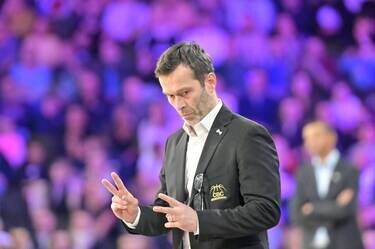 darel poirier podepsal smlouvu s týmem caen bc, posiluje jejich kádr a očekává se jeho přínos v nadcházející sezóně.